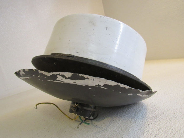 Sterner-Light-Pole-Fixture-200WHPS-14in-x-14in-x-10in-Metal-Ceramic-400 5