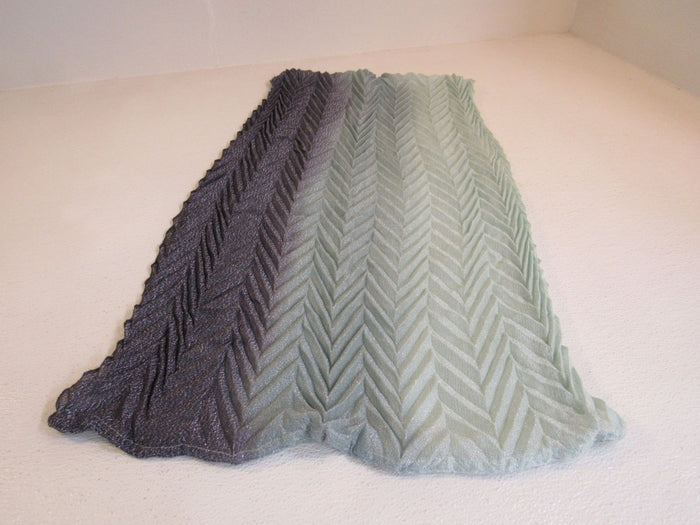 Target-Scarf-34-Green-Grey-Infinity-Metallic-Acrylic-Female-372 3