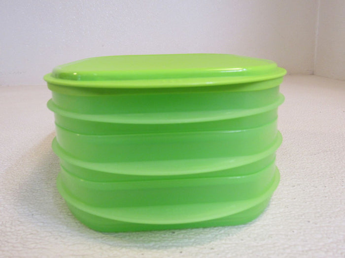 Tupperware-Fidge-Stackable-Deli-Meat-Keeper-Lime-Green-3-Compartment-134-011923-134 5