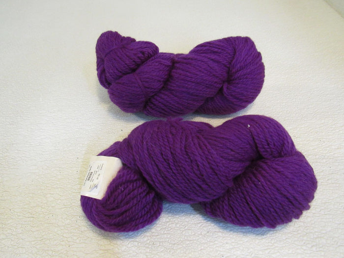 Universal-Yarn-Deluxe-Chunky-Yarn-Mulberry-2-Skeins-120-Yards-Each-692 4