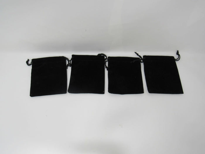 Victoria-Emerson-Jewlery-Bags-Lot-of-4-Blacks-614 5