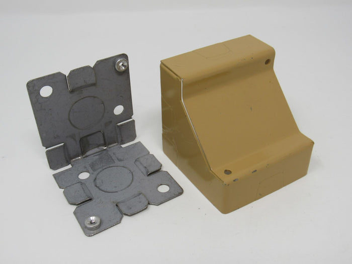 Wiremold-90-Degree-Corner-Box-Fitting-4in-x-4in-x-3in-5719-822 1