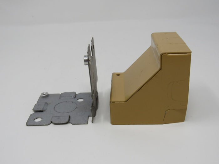 Wiremold-90-Degree-Corner-Box-Fitting-4in-x-4in-x-3in-5719-822 3